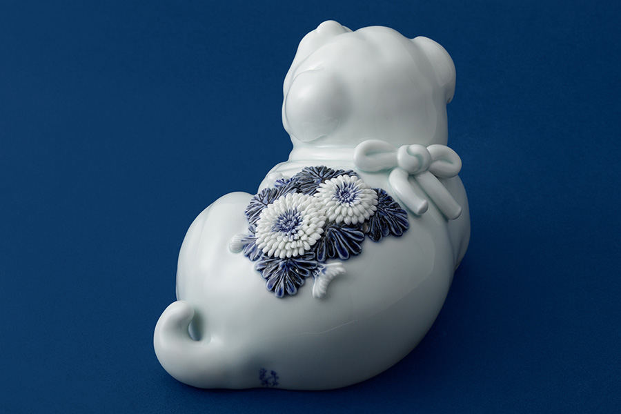 三川内焼 白磁子犬置物（長崎） || THE COVER NIPPON